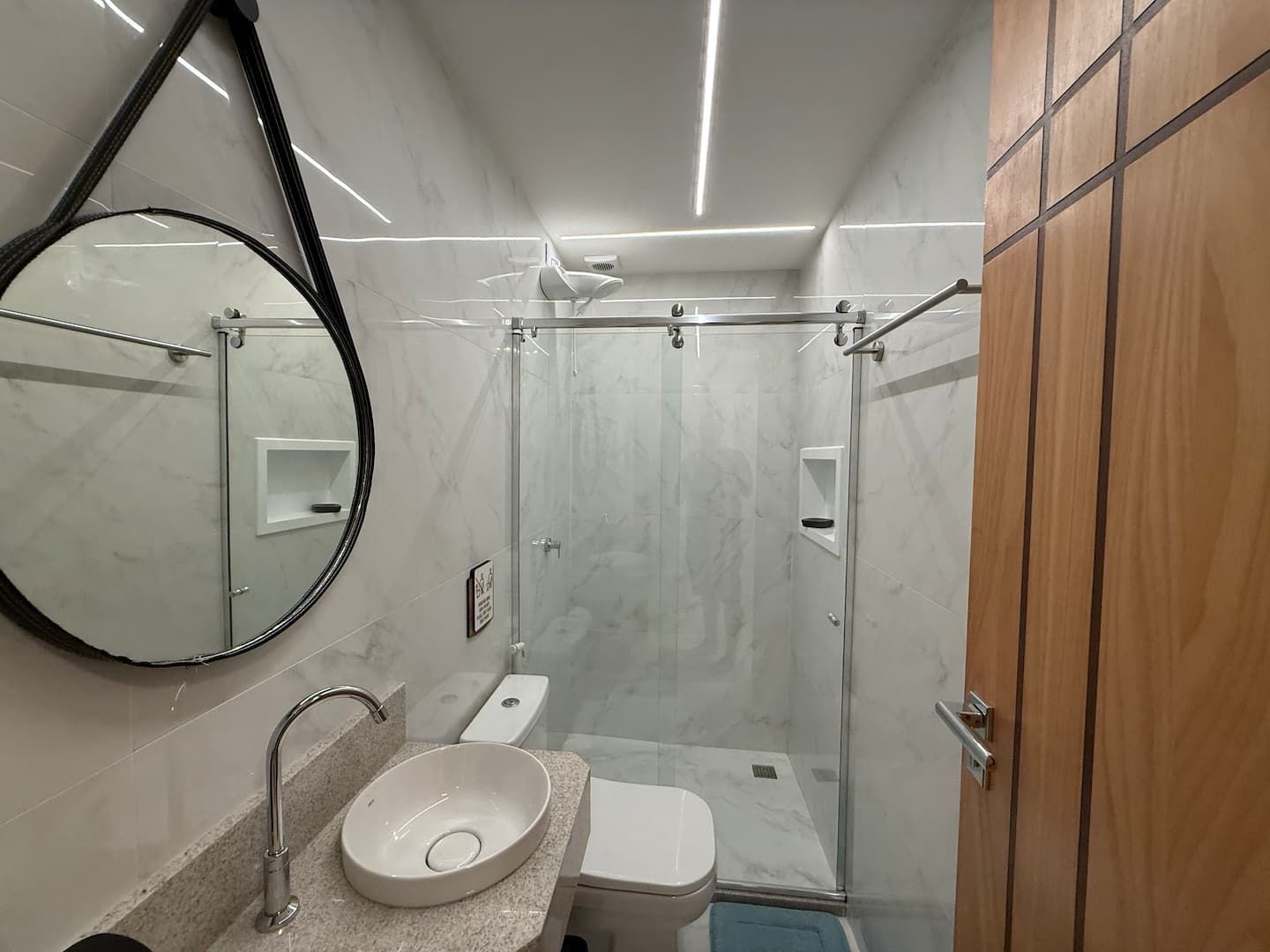 Casa Ponta da Ilha — Banheiro completo 2